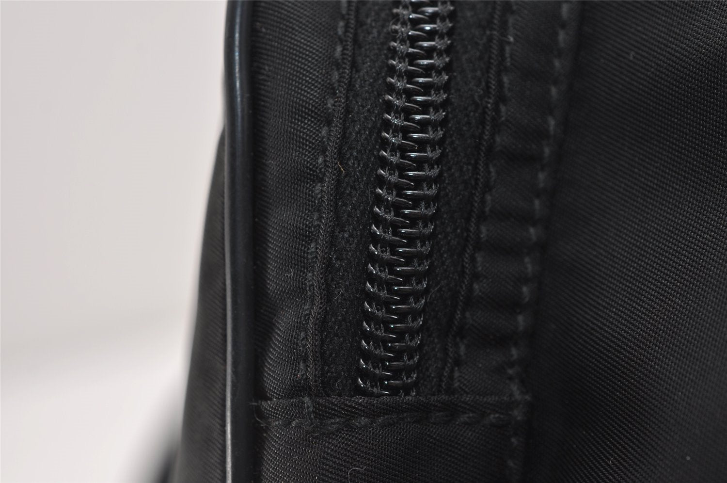 Authentic PRADA Nylon Tessuto Leather Shoulder Cross Body Bag Purse Black 3772J