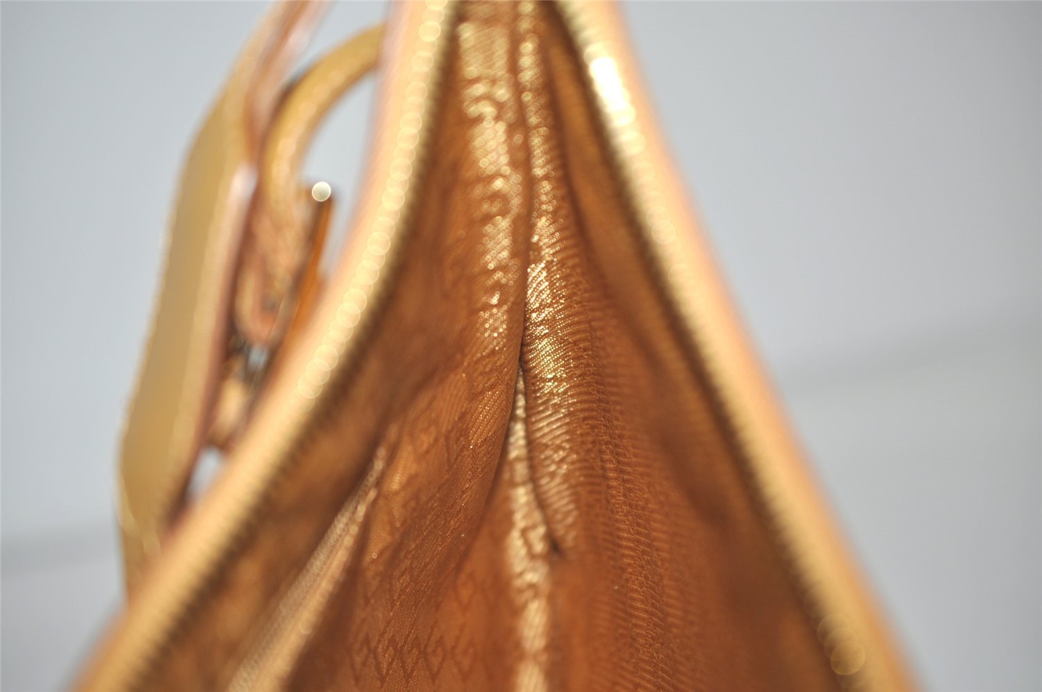 Authentic GUCCI Vintage Shoulder Hand Bag Purse Suede 0014128 Pink 3773J