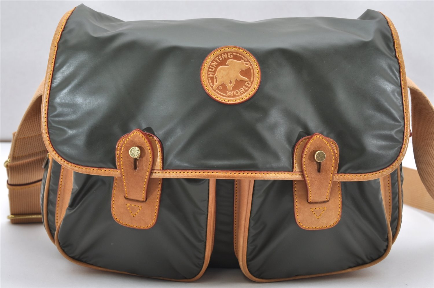 Authentic HUNTING WORLD Shoulder Bag Battue Cloth Nylon Leather Khaki 3774K
