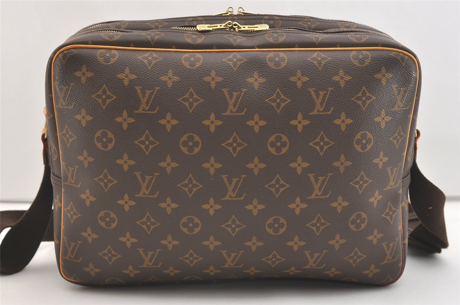 Authentic Louis Vuitton Monogram Reporter GM Shoulder Cross Bag M45252 LV 3775J