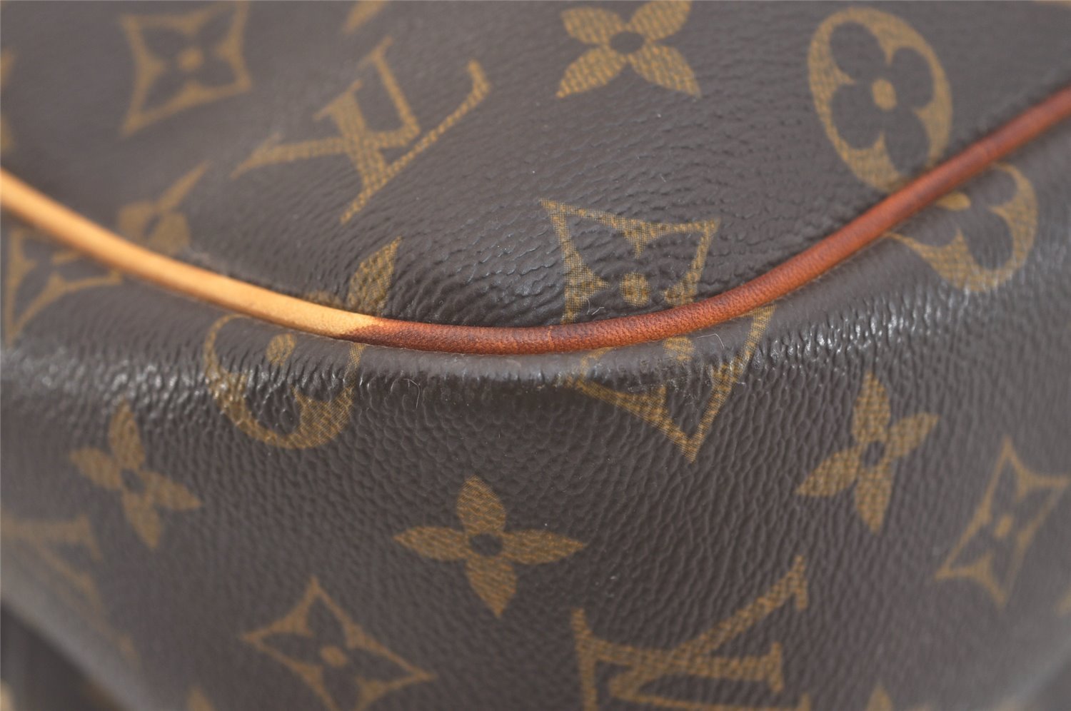 Authentic Louis Vuitton Monogram Reporter GM Shoulder Cross Bag M45252 LV 3775J