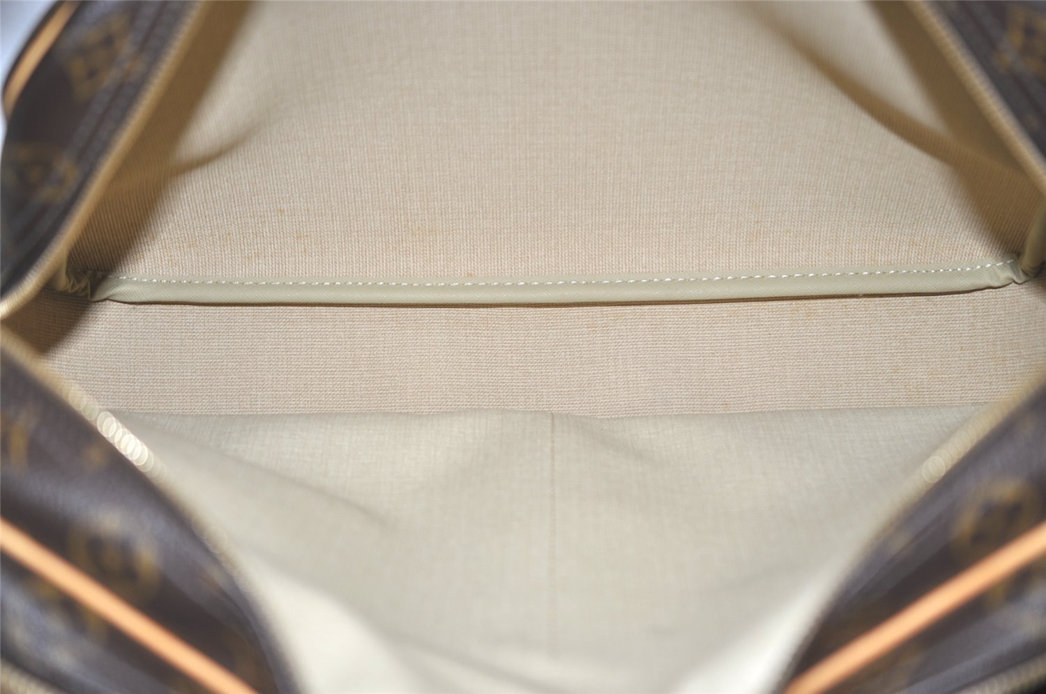 Authentic Louis Vuitton Monogram Reporter GM Shoulder Cross Bag M45252 LV 3775J