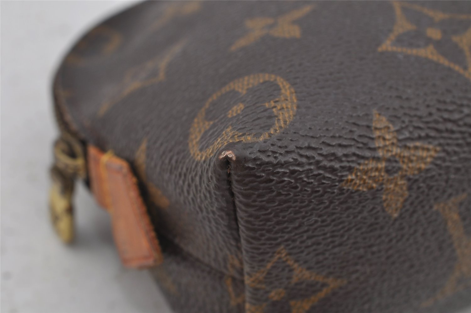 Authentic Louis Vuitton Monogram Pochette Cosmetic Pouch M47515 LV Junk 3793J