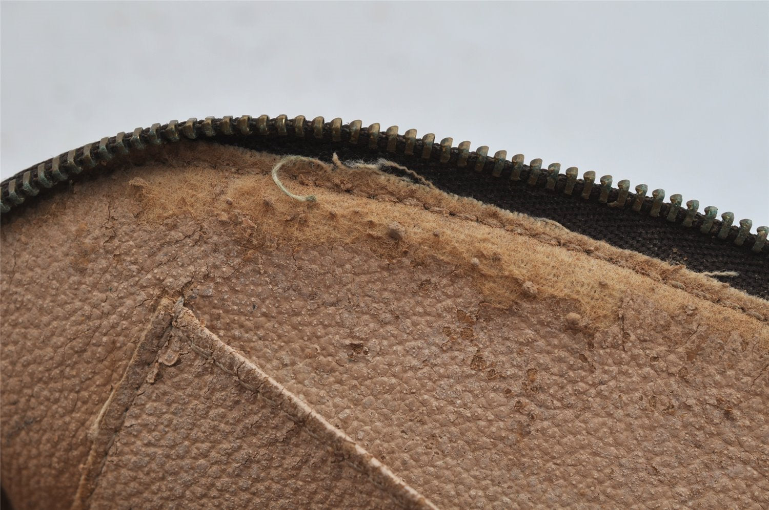 Authentic Louis Vuitton Monogram Pochette Cosmetic Pouch M47515 LV Junk 3793J