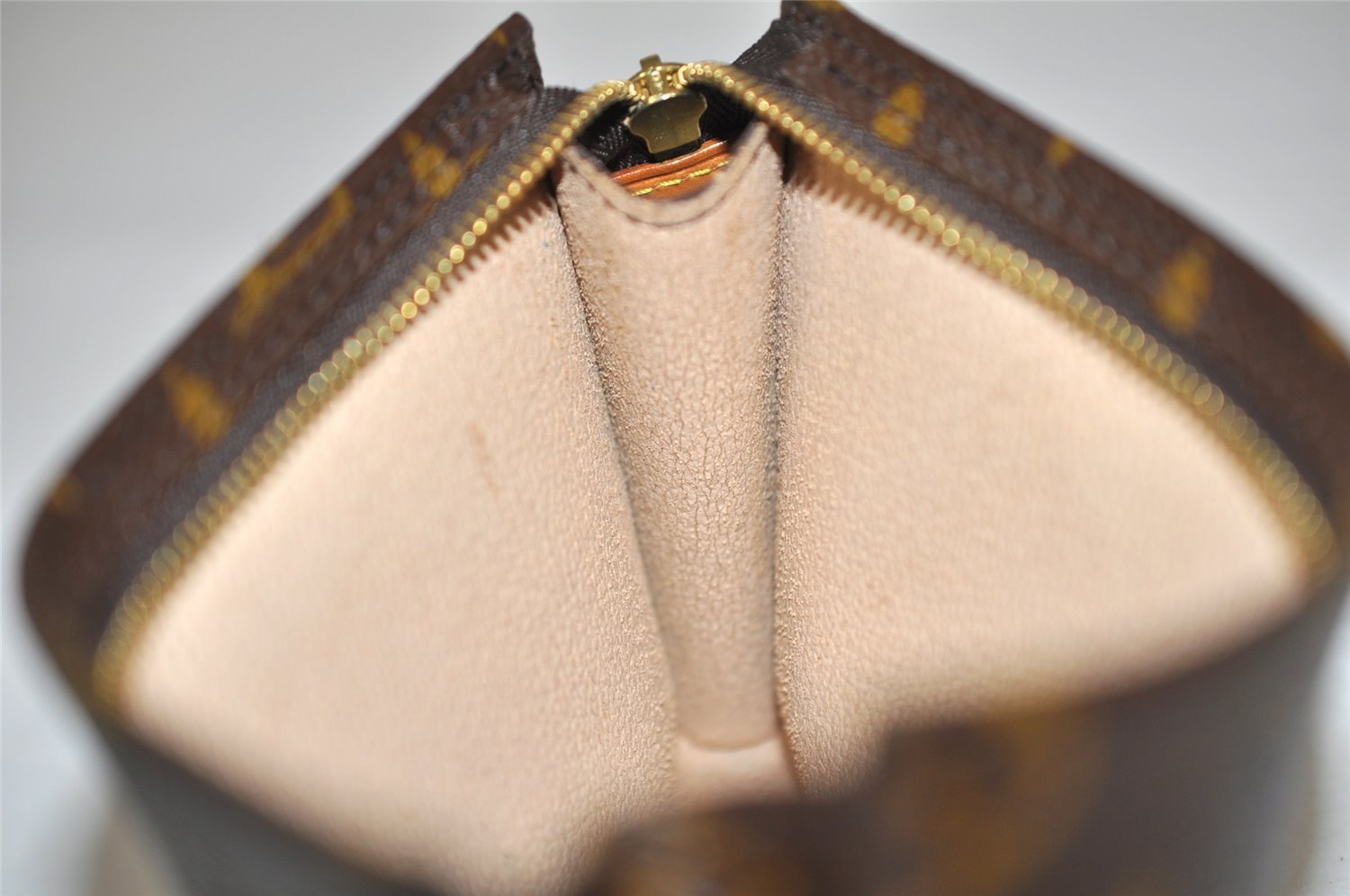 Authentic Louis Vuitton Monogram Pouch For Bucket PM LV 3796K