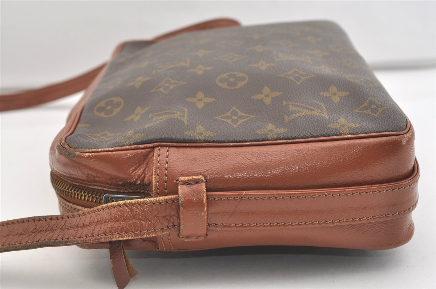 Authentic Louis Vuitton Monogram Sac Bandouliere 30 Shoulder Bag Old Model 3801J