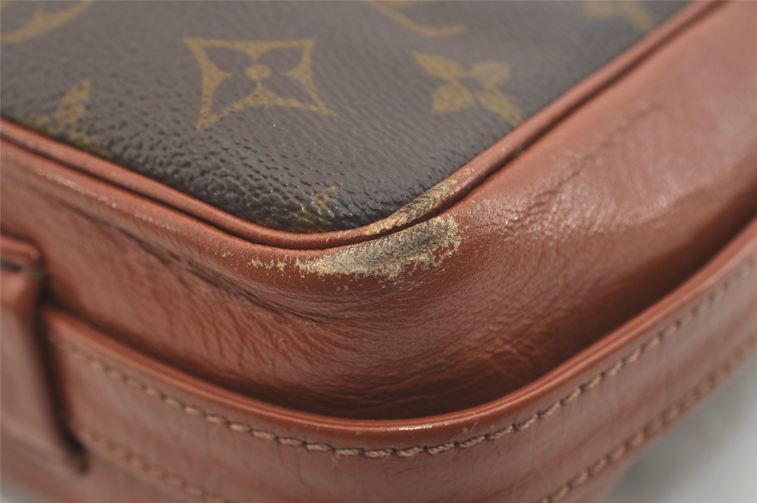 Authentic Louis Vuitton Monogram Sac Bandouliere 30 Shoulder Bag Old Model 3801J