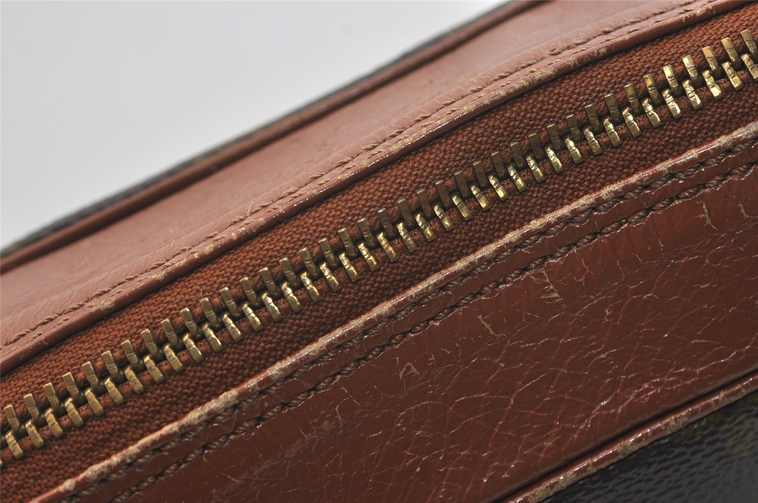 Authentic Louis Vuitton Monogram Sac Bandouliere 30 Shoulder Bag Old Model 3801J