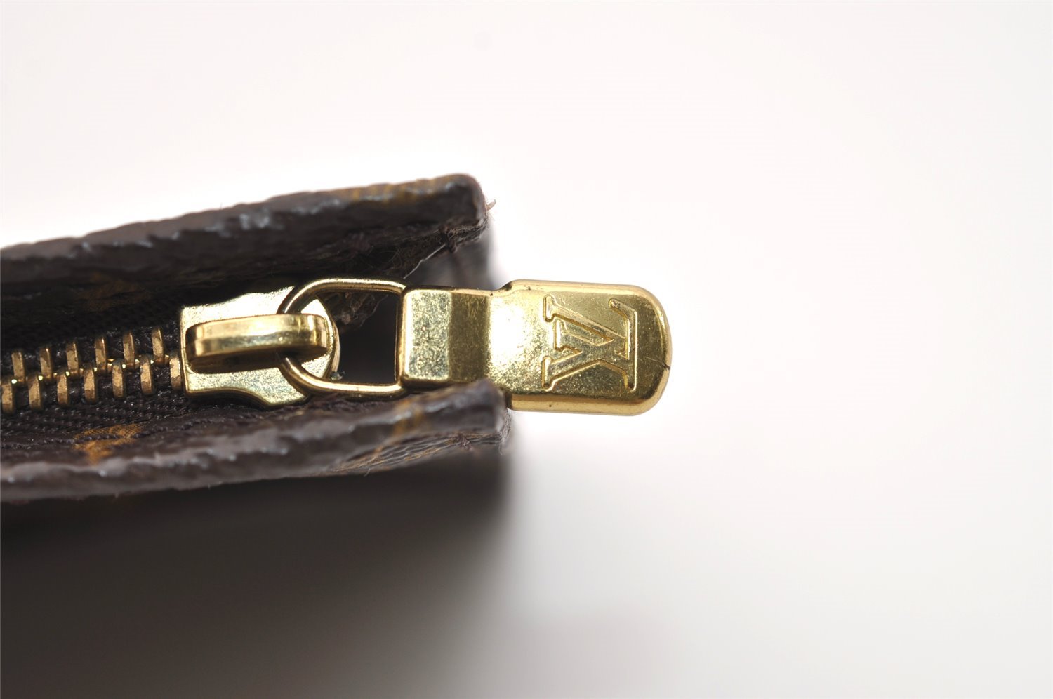 Authentic Louis Vuitton Monogram Pouch For Bucket PM LV 3802J