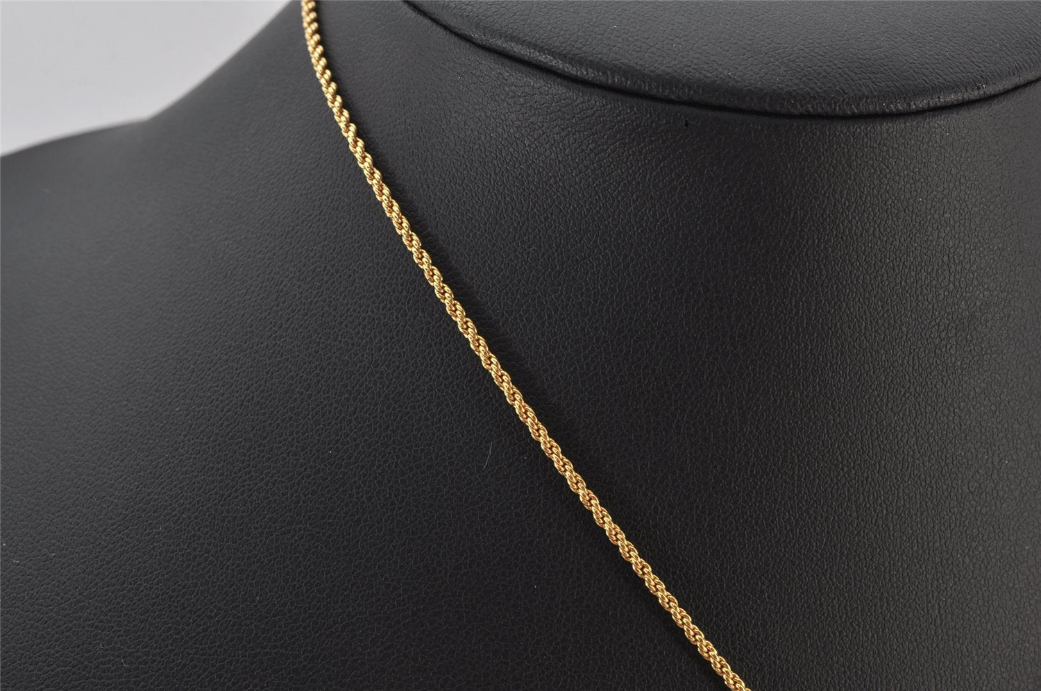 Authentic Christian Dior Gold Tone Chain Pendant Necklace CD 3816K