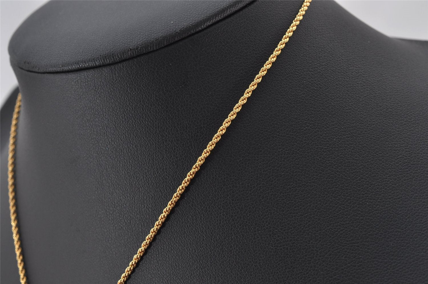 Authentic Christian Dior Gold Tone Chain Pendant Necklace CD 3816K