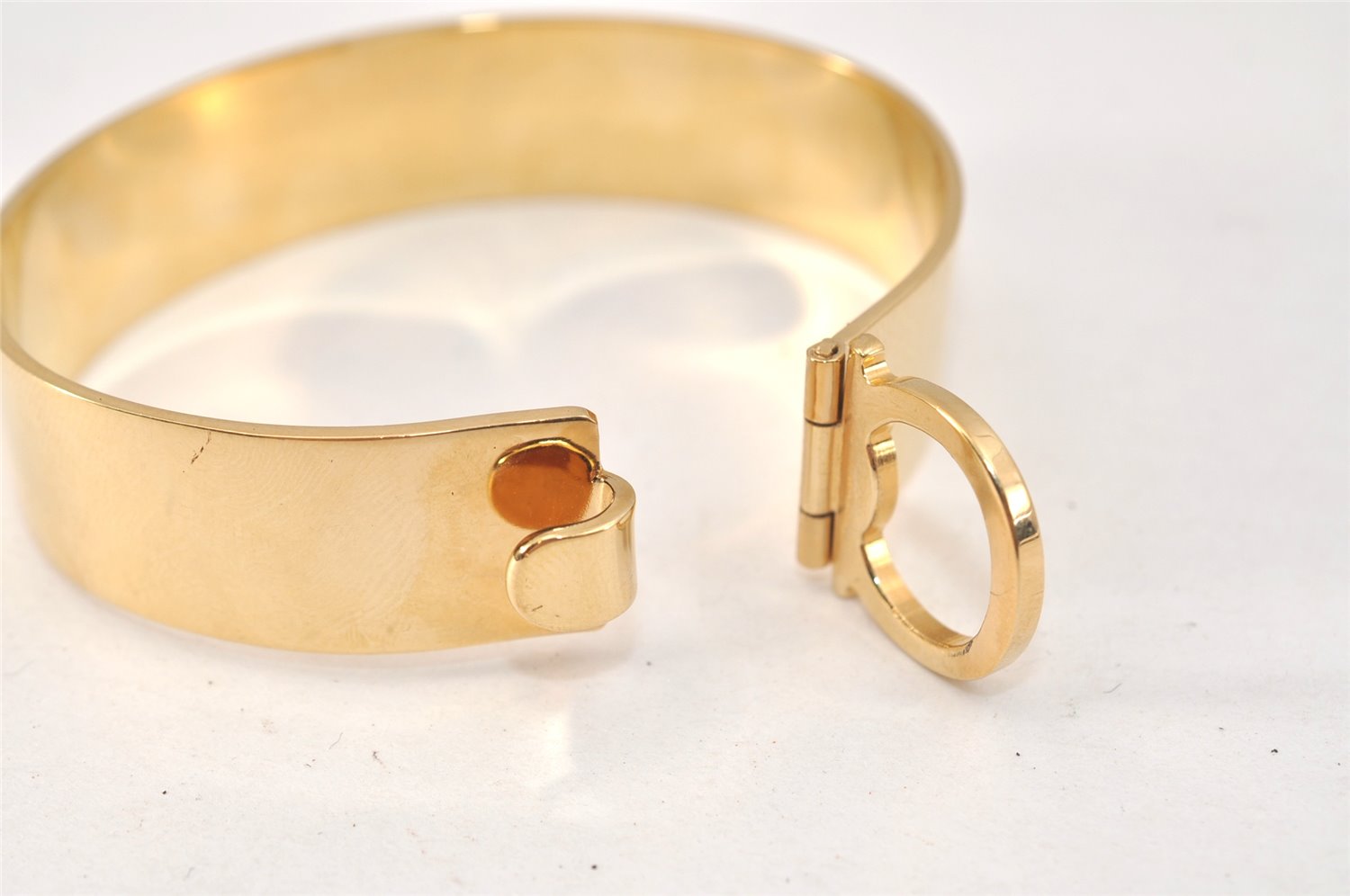 Authentic Salvatore Ferragamo Gancini Bangle Bracelet Gold Plating SF 3819L