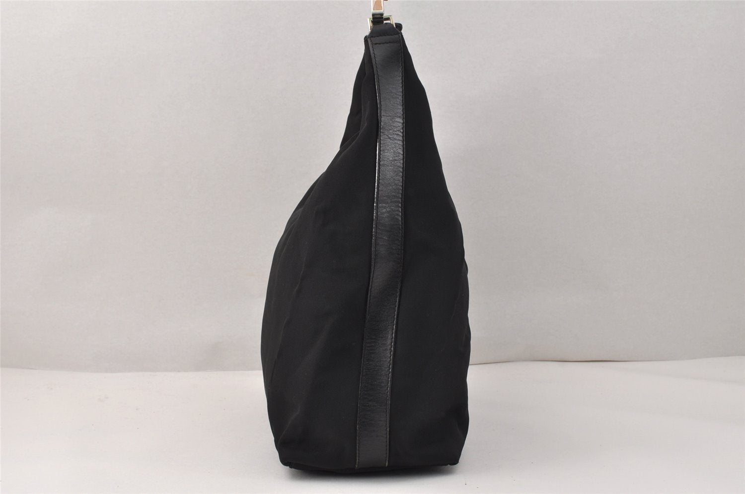Authentic GUCCI Vintage Shoulder Hand Bag Nylon Leather Black 3821K