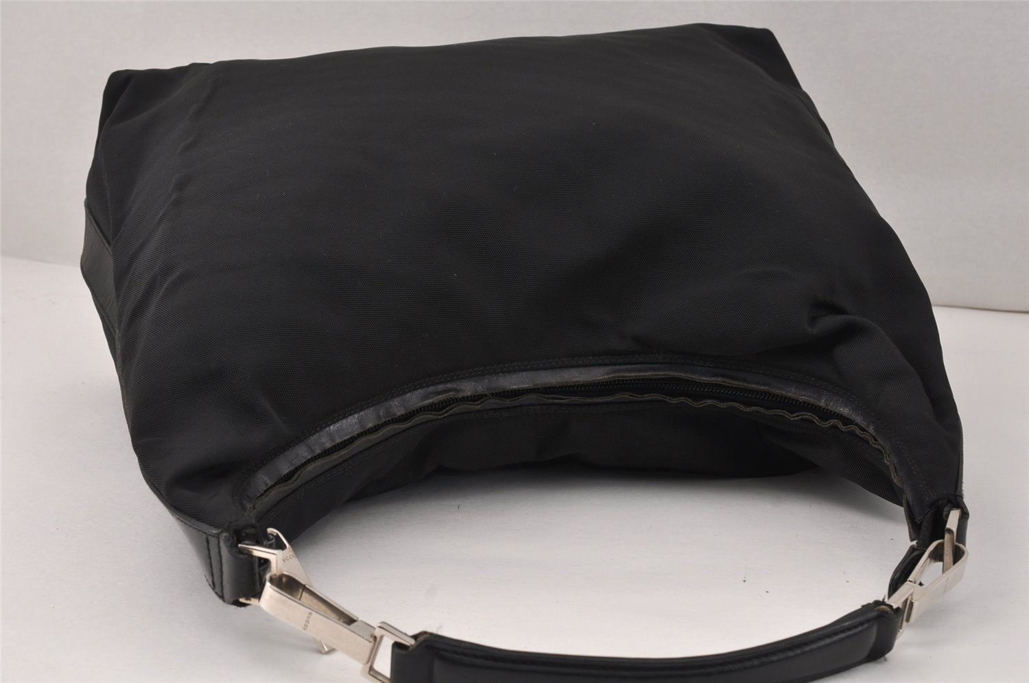 Authentic GUCCI Vintage Shoulder Hand Bag Nylon Leather Black 3821K