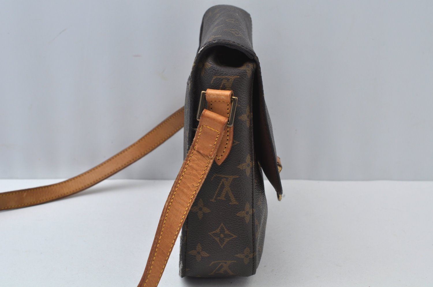 Authentic Louis Vuitton Monogram Saint Cloud GM M51242 Shoulder Cross Bag 3828H