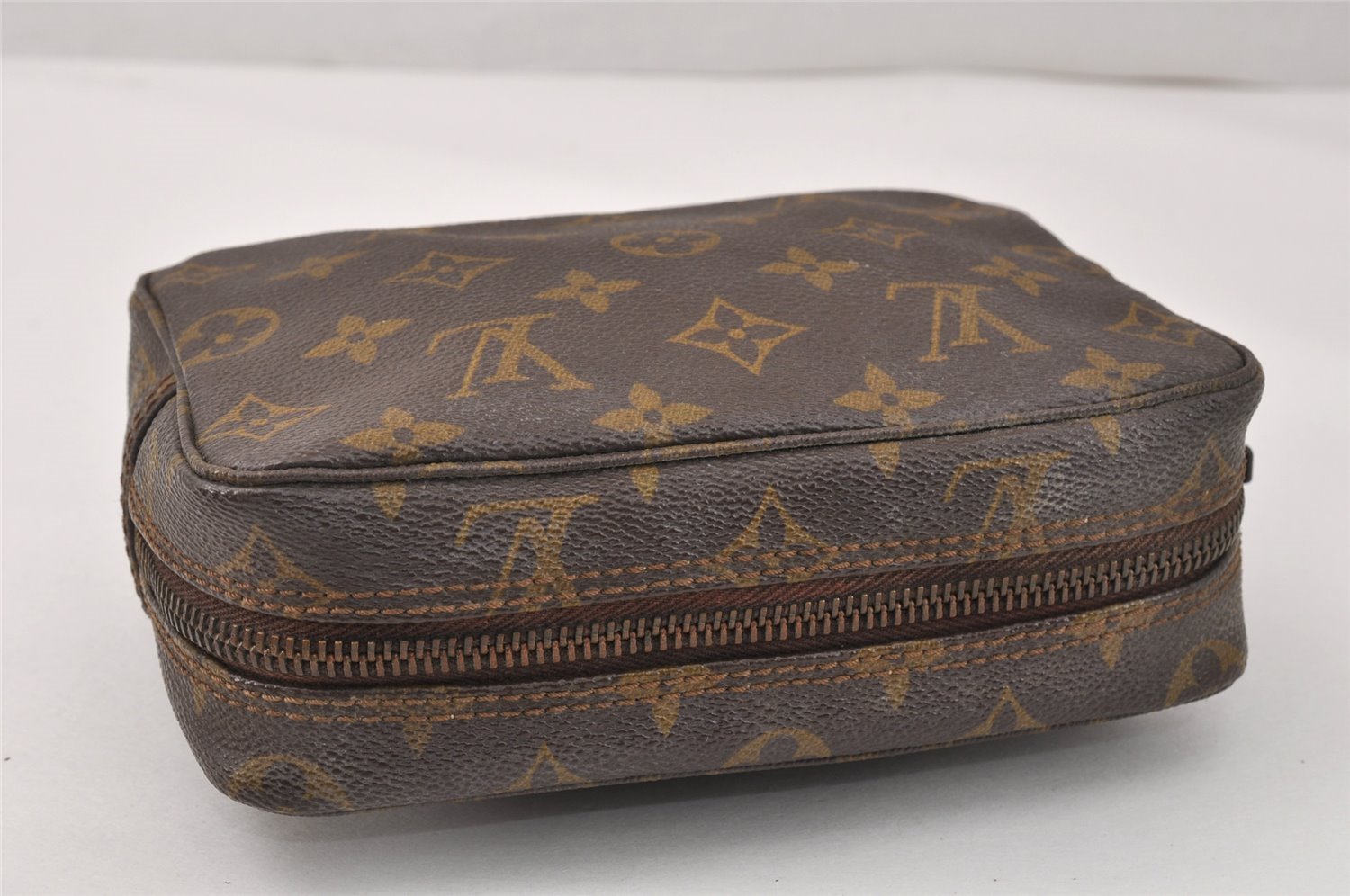 Auth Louis Vuitton Monogram Trousse Toilette 18 Clutch Hand Bag Old Model 3829K