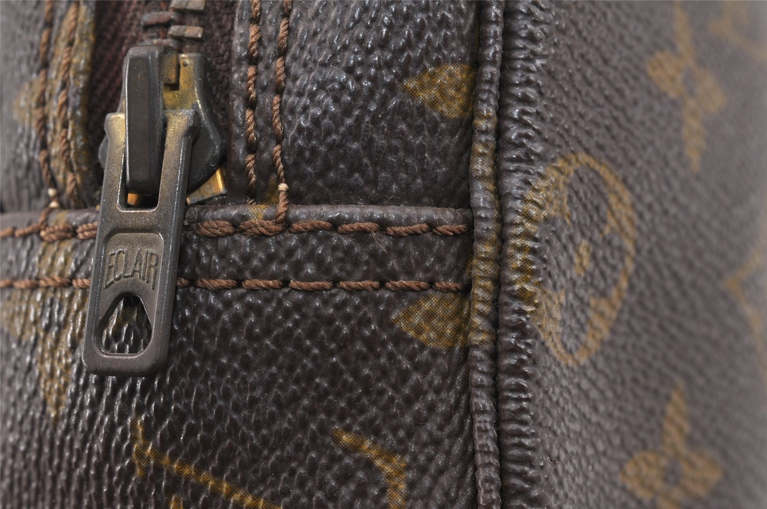 Auth Louis Vuitton Monogram Trousse Toilette 18 Clutch Hand Bag Old Model 3829K