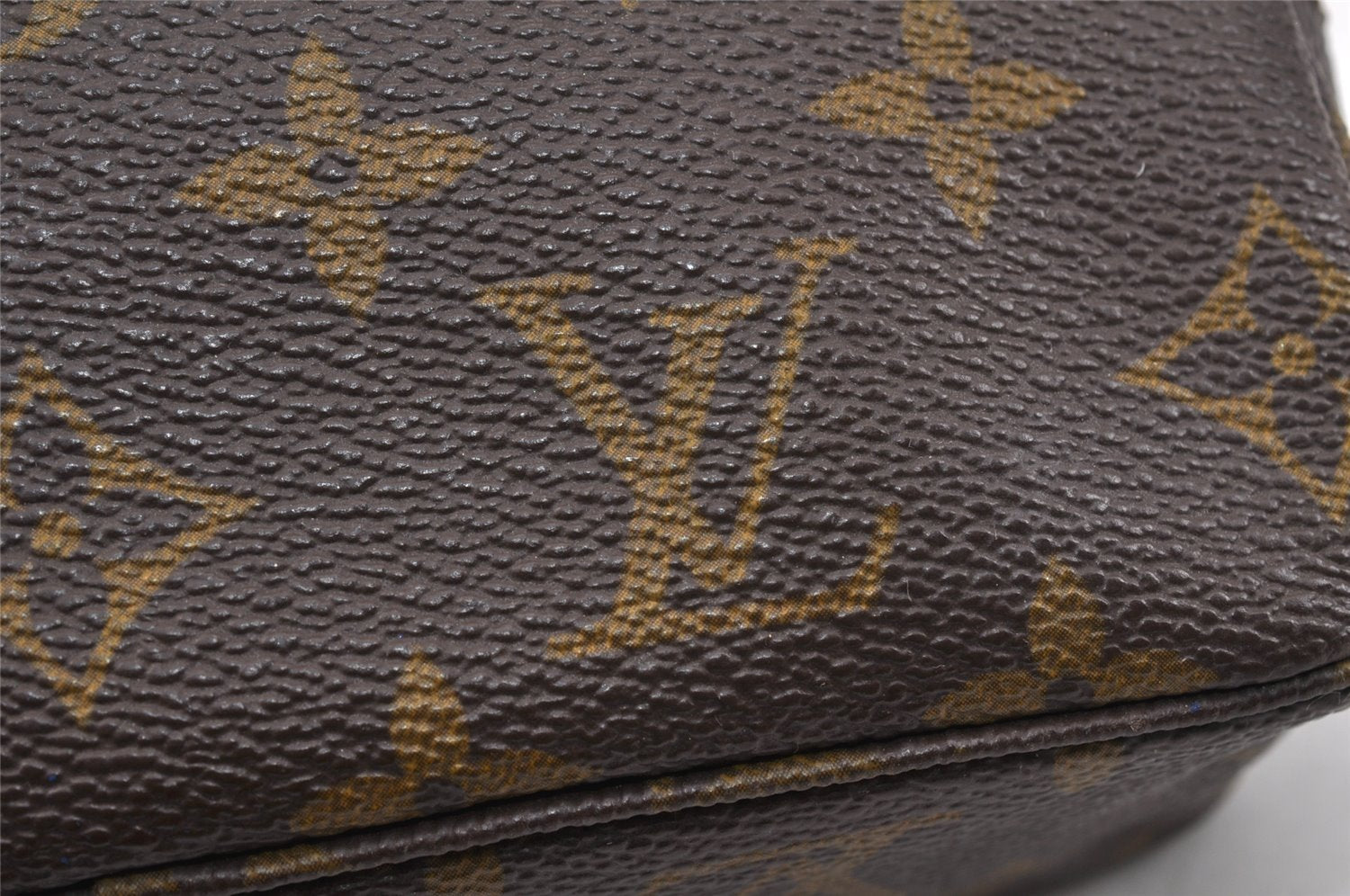 Auth Louis Vuitton Monogram Trousse Toilette 18 Clutch Hand Bag Old Model 3829K