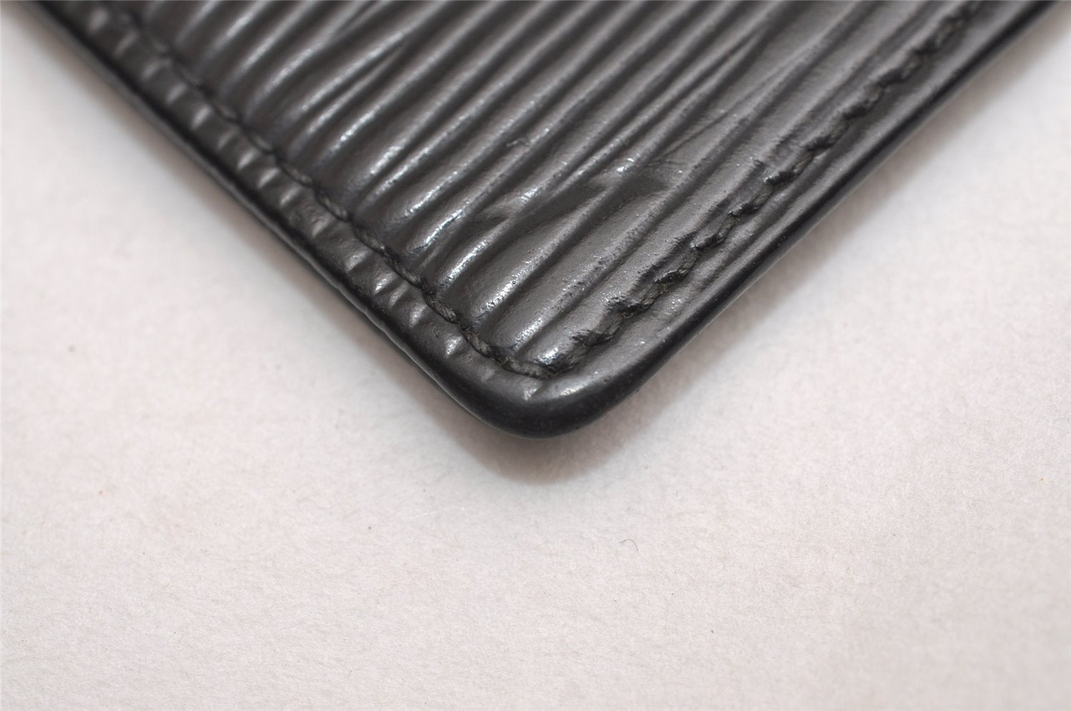 Auth Louis Vuitton Epi Porte 2 Cartes Vertical Card Pass Case M63202 Black 3831J