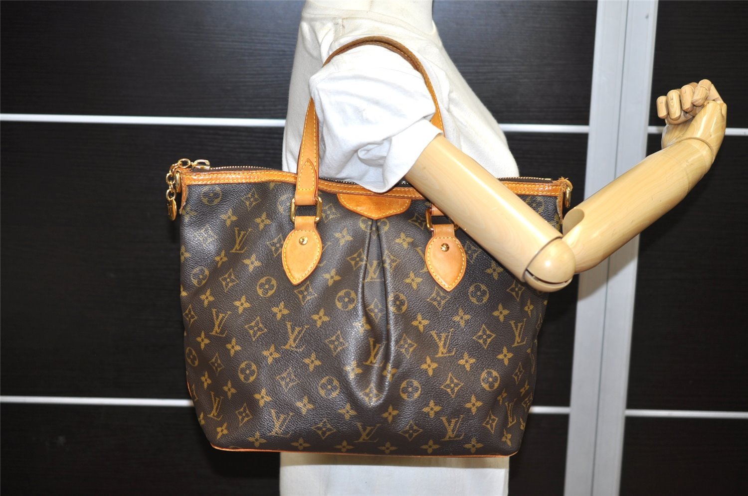 Authentic Louis Vuitton Monogram Palermo PM Shoulder Tote Bag M40145 LV 3832K