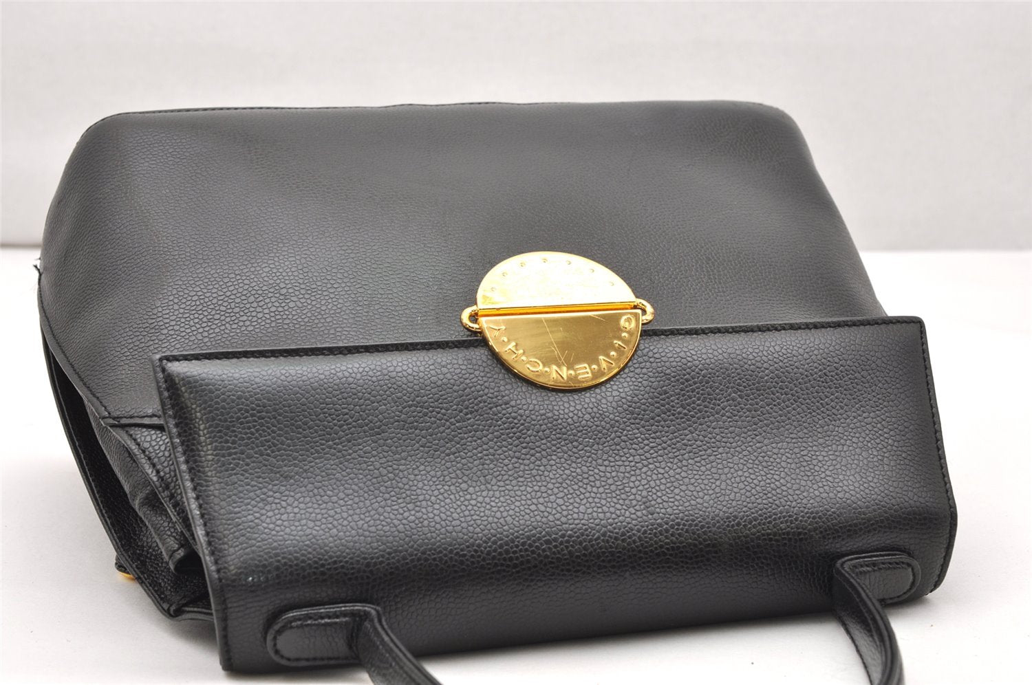 Authentic GIVENCHY Leather Vintage Shoulder Hand Bag Purse Black 3836K