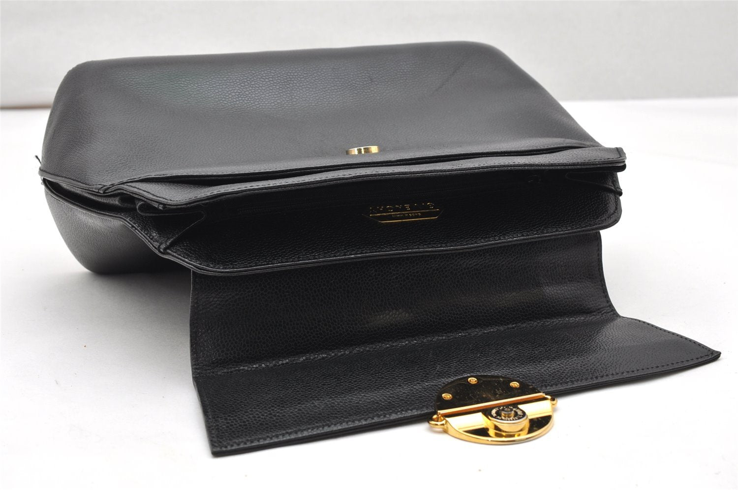 Authentic GIVENCHY Leather Vintage Shoulder Hand Bag Purse Black 3836K