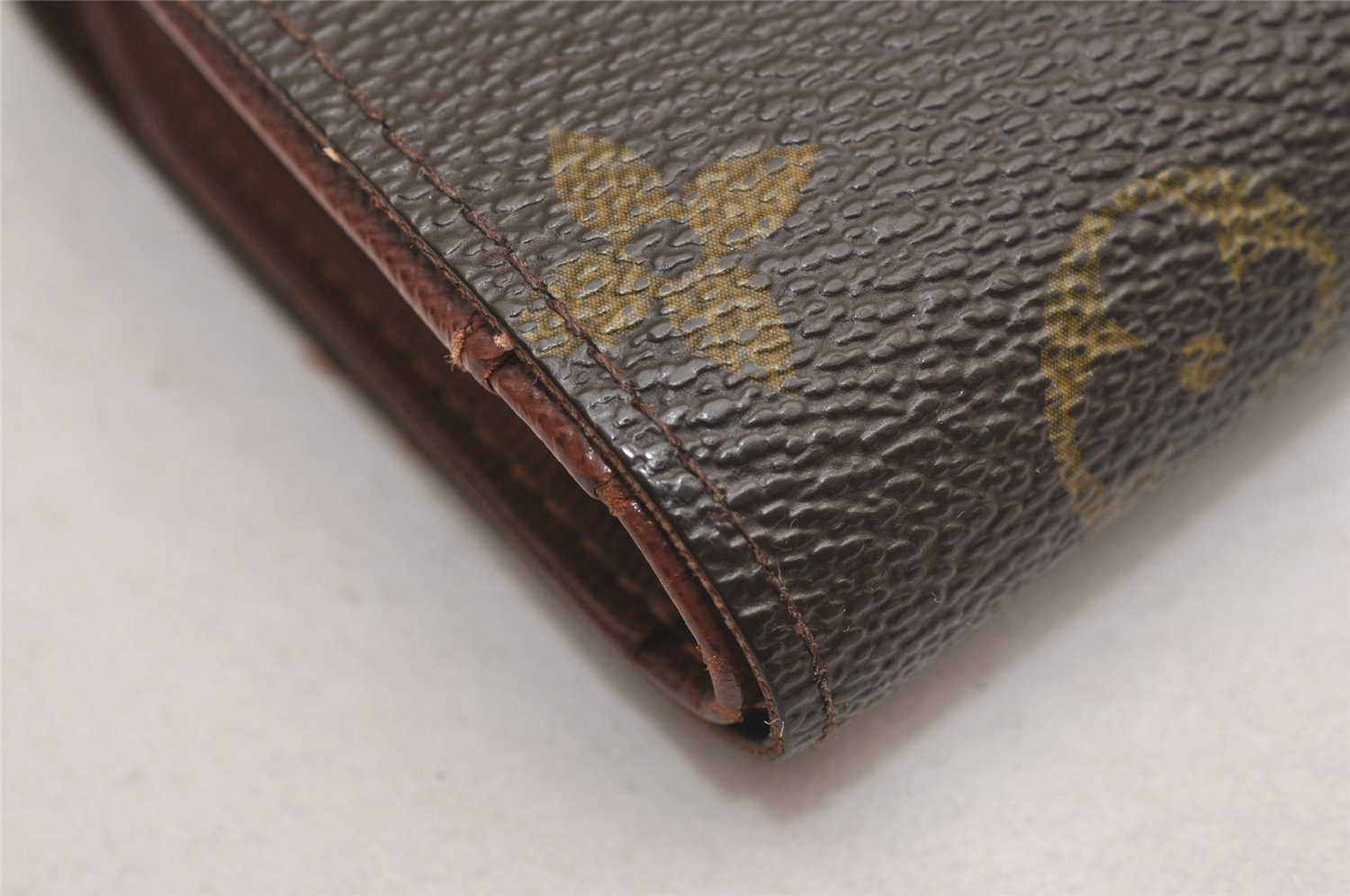 Authentic Louis Vuitton Monogram Portefeuille Viennois Wallet M61674 LV 3844J