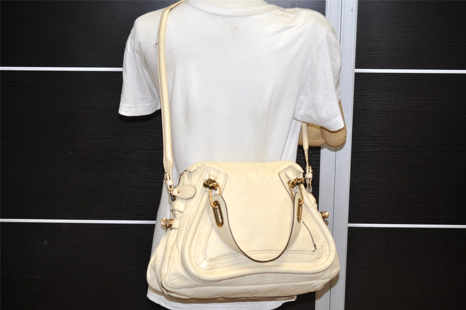 Authentic Chloe Paraty Medium 2Way Shoulder Hand Bag Leather White 3844K