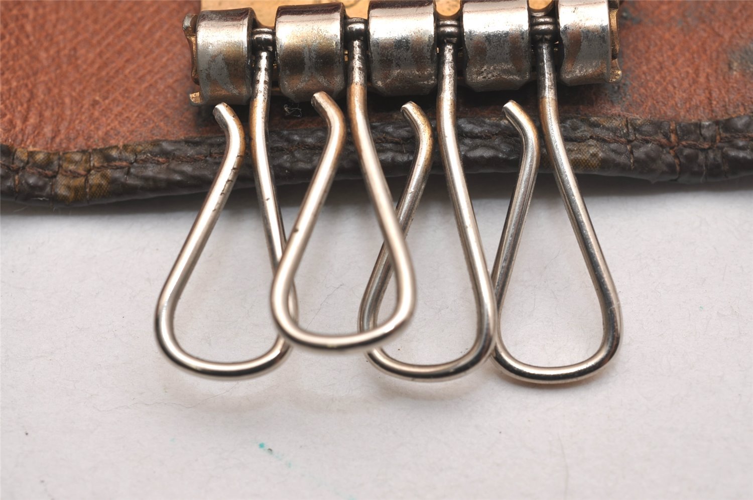 Authentic Louis Vuitton Monogram Multicles 4 Four Hooks Key Case Old Model 3849J