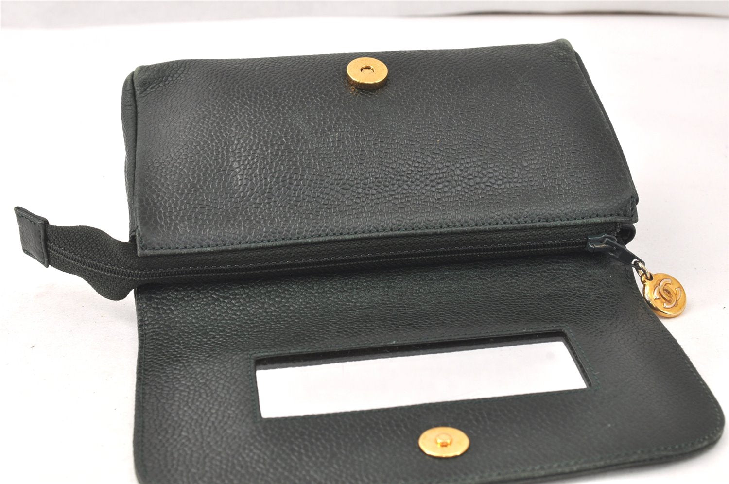 Authentic CHANEL Caviar Skin CC Logo Cosmetic Pouch Purse Green 3857K