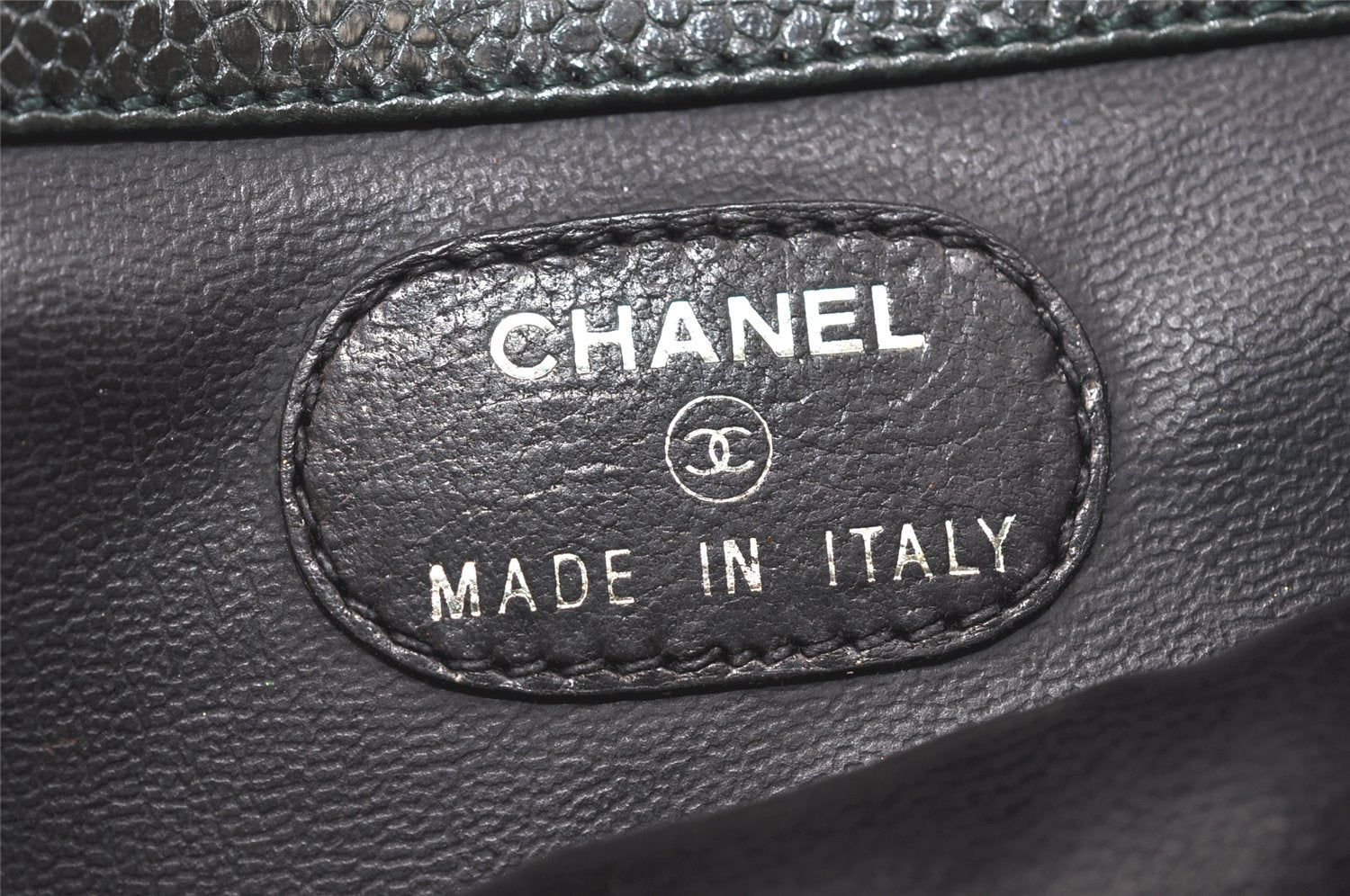 Authentic CHANEL Caviar Skin CC Logo Cosmetic Pouch Purse Green 3857K