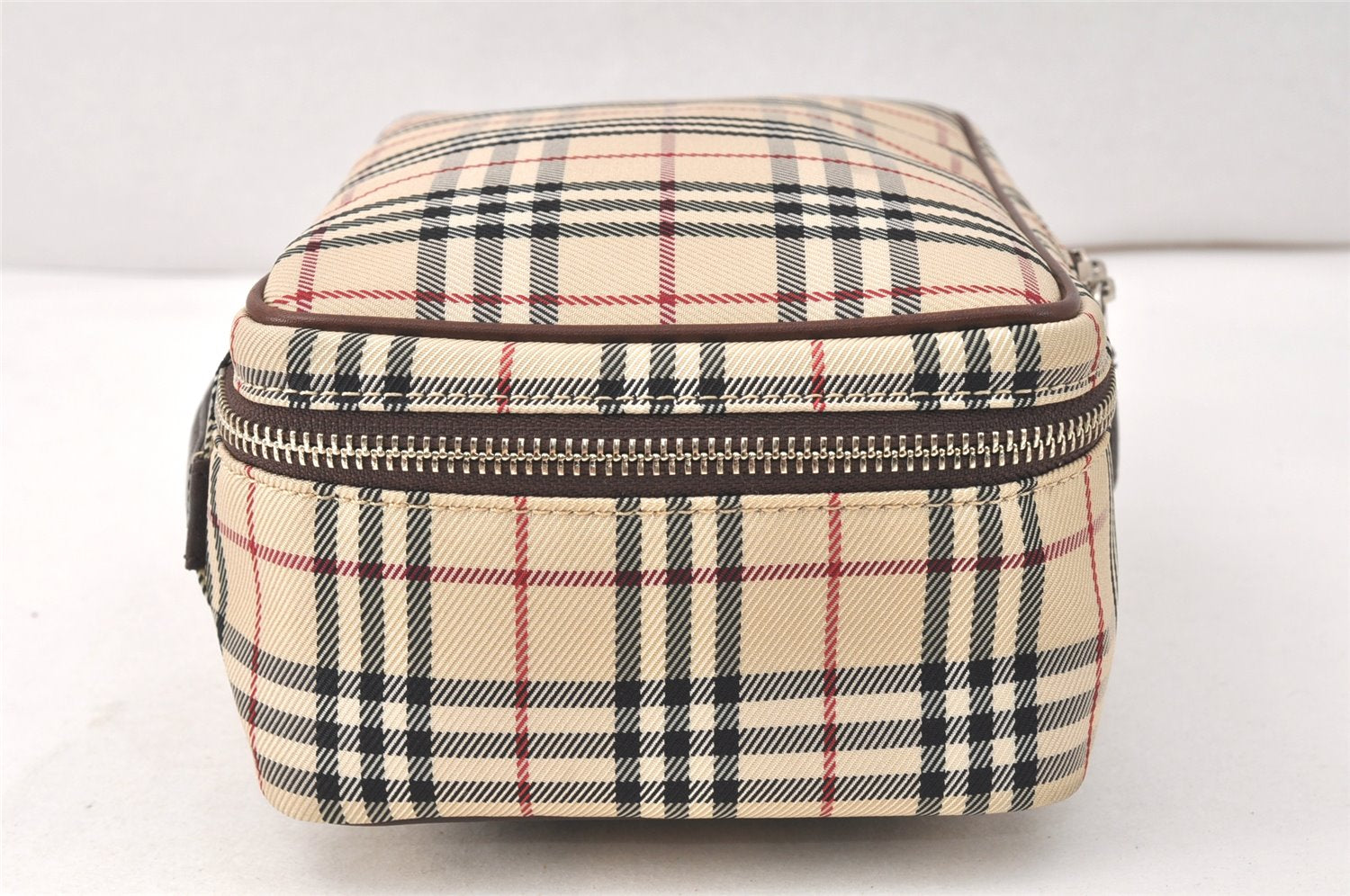 Authentic BURBERRY Nova Check Clutch Hand Bag Purse Nylon Leather Beige 3858K