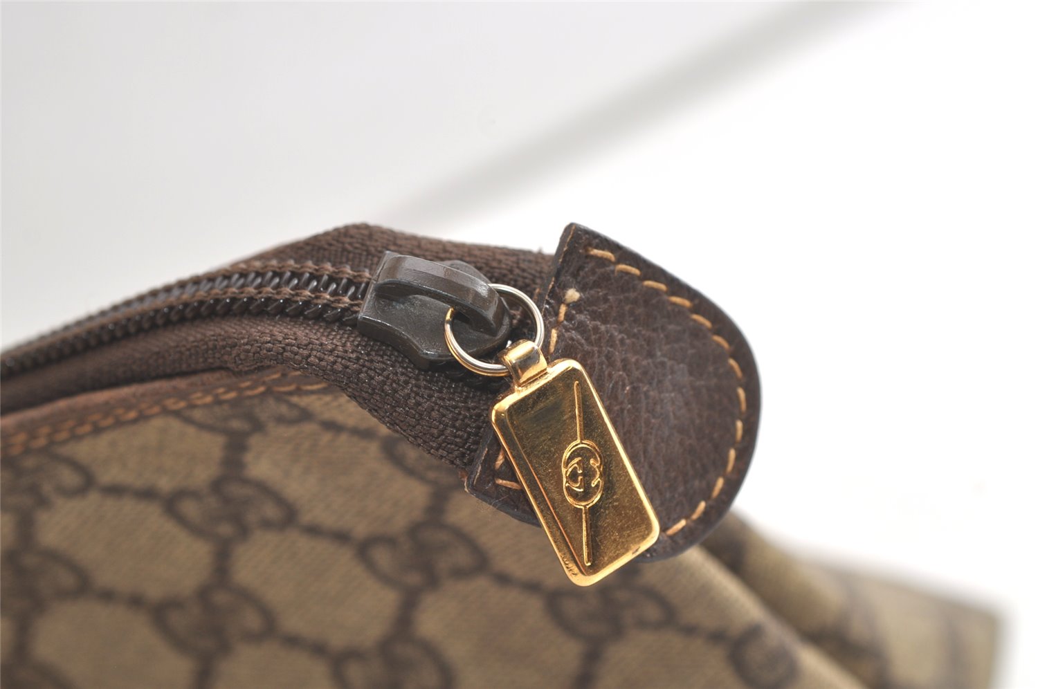 Authentic GUCCI Vintage Clutch Hand Bag Purse GG PVC Leather Brown 3860K