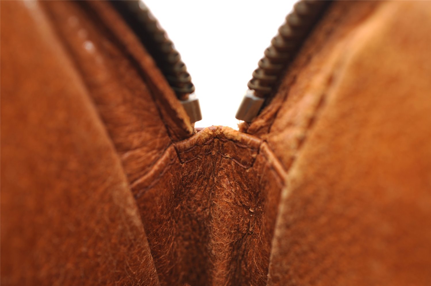 Authentic Louis Vuitton Monogram Pochette Sport Clutch Hand Bag Old Model 3865I