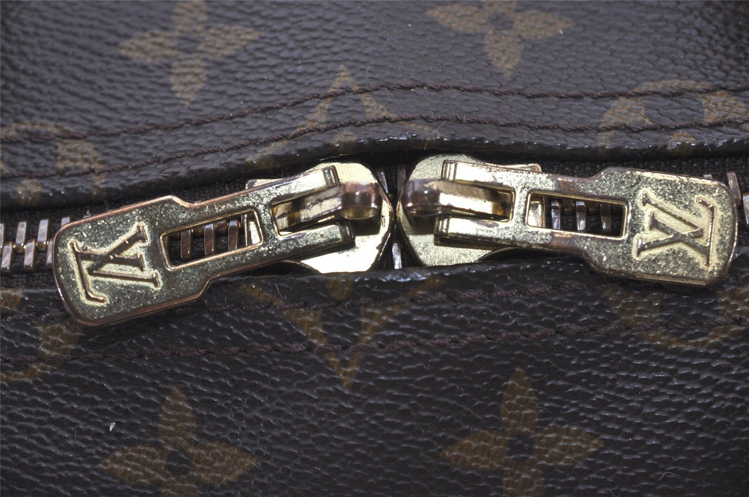 Authentic Louis Vuitton Monogram Keepall 55 Travel Boston Bag M41424 LV 3866I
