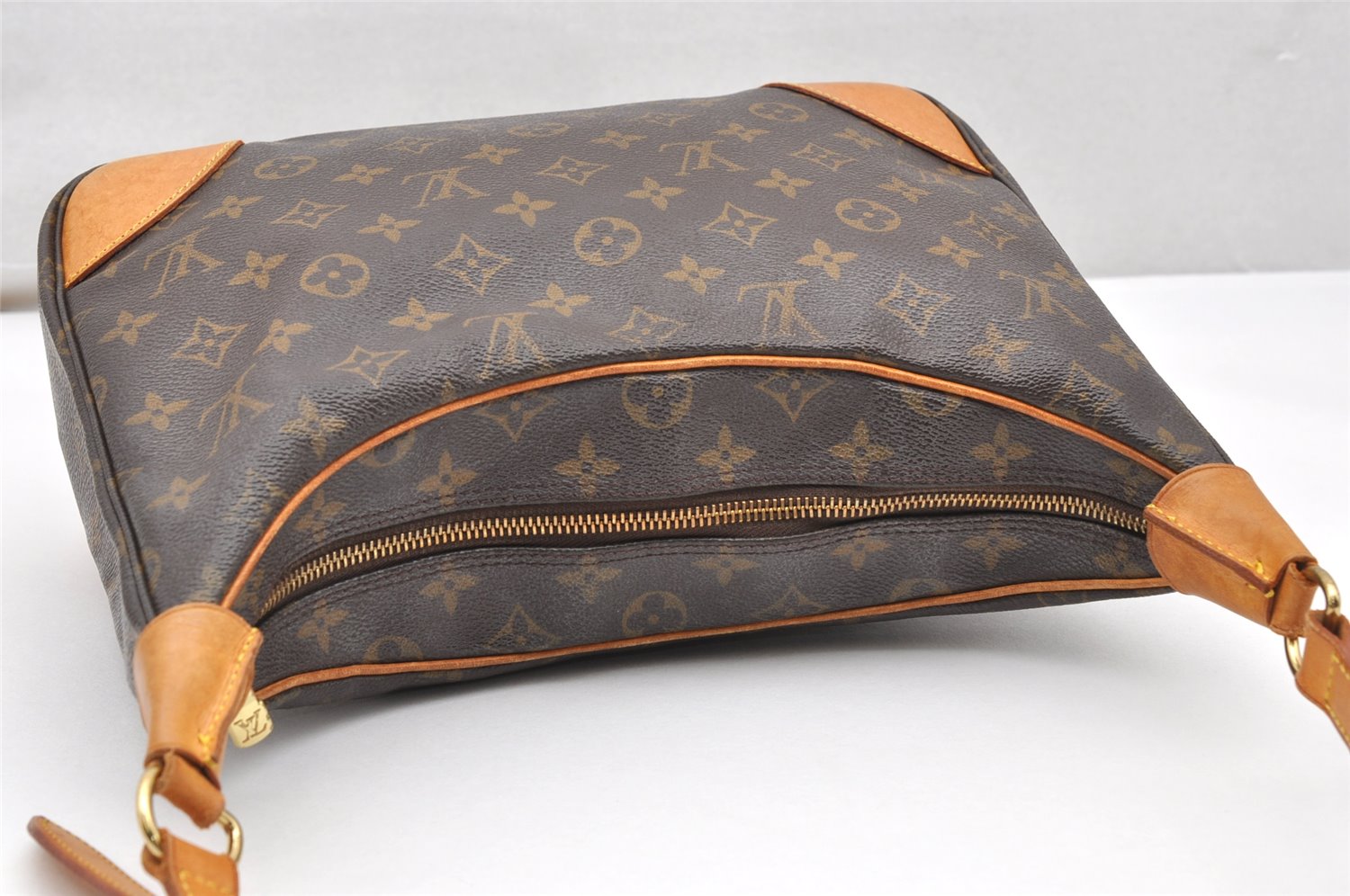 Authentic Louis Vuitton Monogram Boulogne 30 Shoulder Cross Bag M52165 LV 3874K