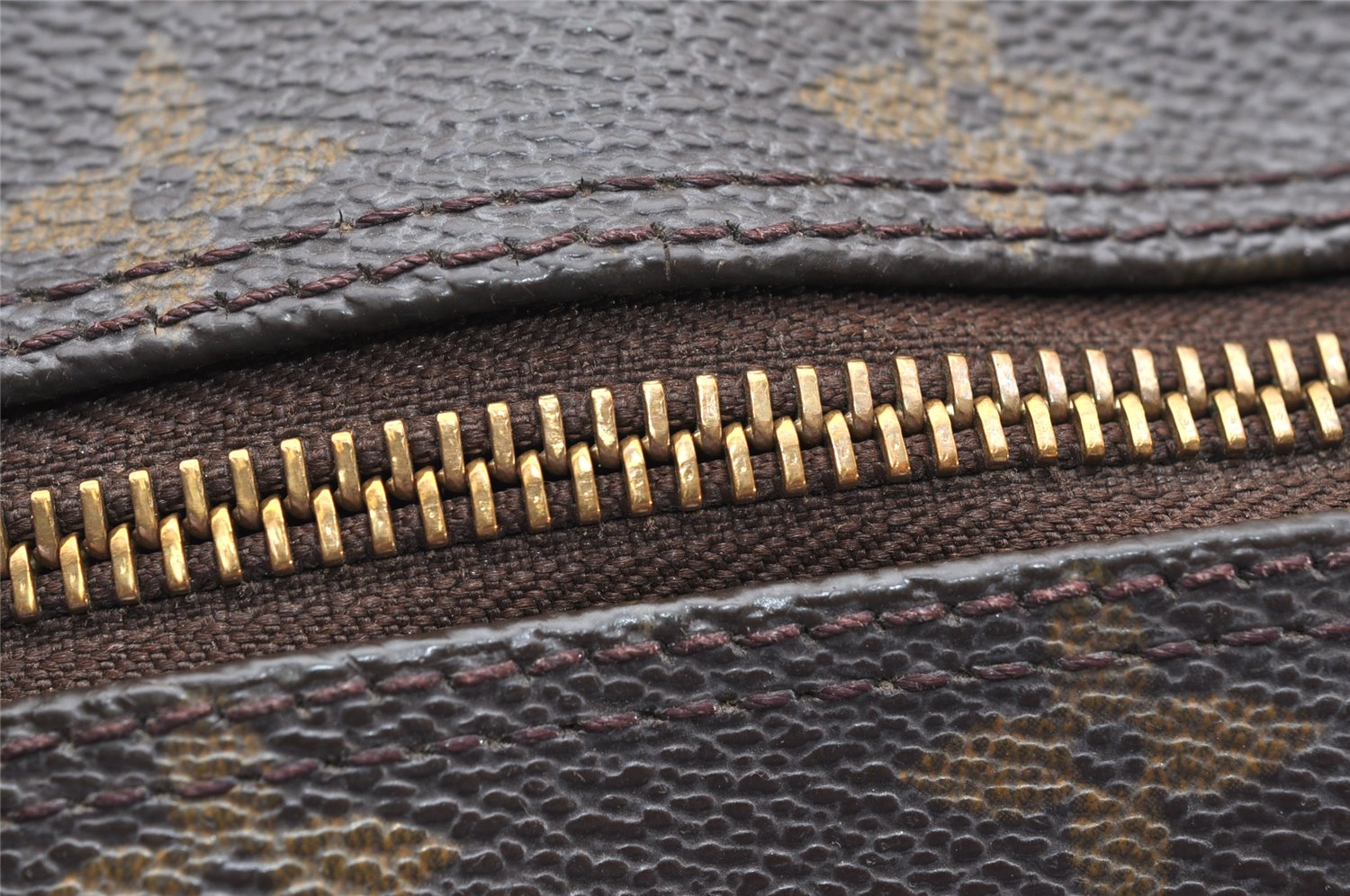 Authentic Louis Vuitton Monogram Boulogne 30 Shoulder Cross Bag M52165 LV 3874K