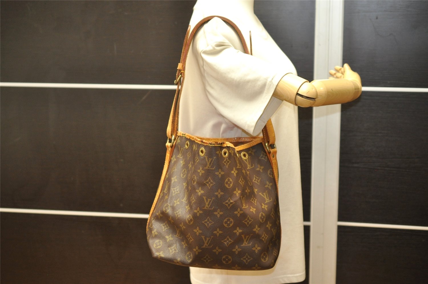 Authentic Louis Vuitton Monogram Petit Noe M42226 Shoulder Drawstring Bag 3876K