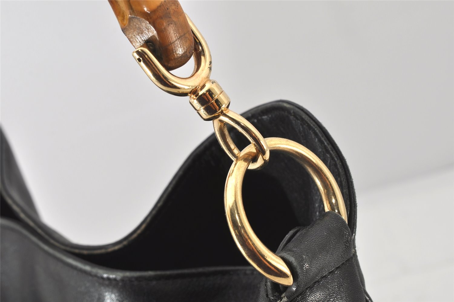 Authentic GUCCI Bamboo Vintage Shoulder Bag Purse Leather Black Junk 3877K