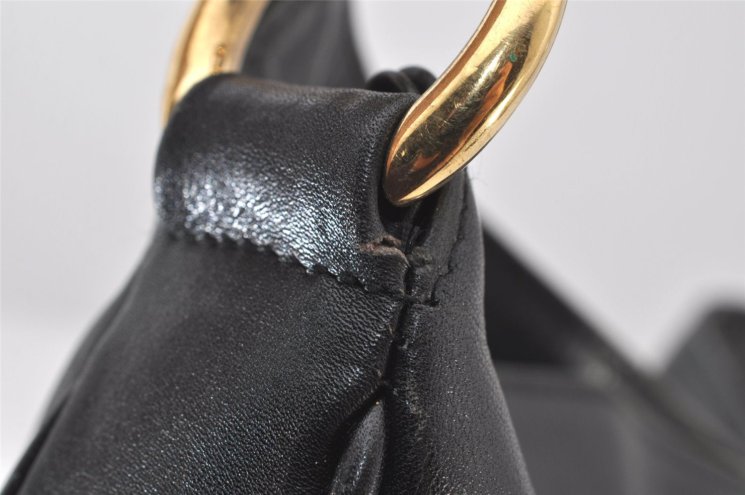 Authentic GUCCI Bamboo Vintage Shoulder Bag Purse Leather Black Junk 3877K