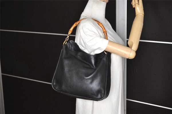 Authentic GUCCI Bamboo Vintage Shoulder Bag Purse Leather Black Junk 3877K