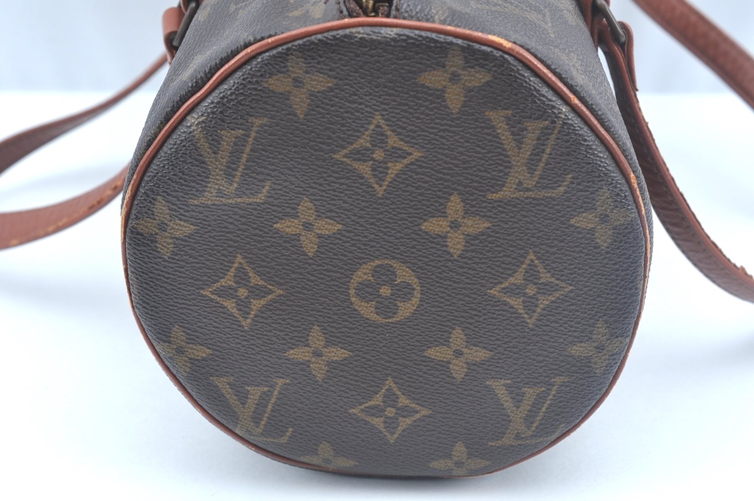 Authentic Louis Vuitton Monogram Papillon 30 Hand Bag Old Model LV 3882I