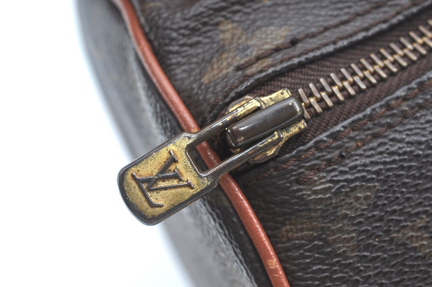 Authentic Louis Vuitton Monogram Papillon 30 Hand Bag Old Model LV 3882I