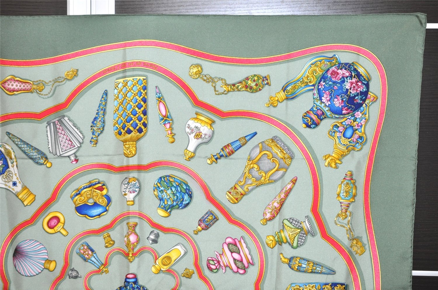 Authentic HERMES Carre 90 Scarf 