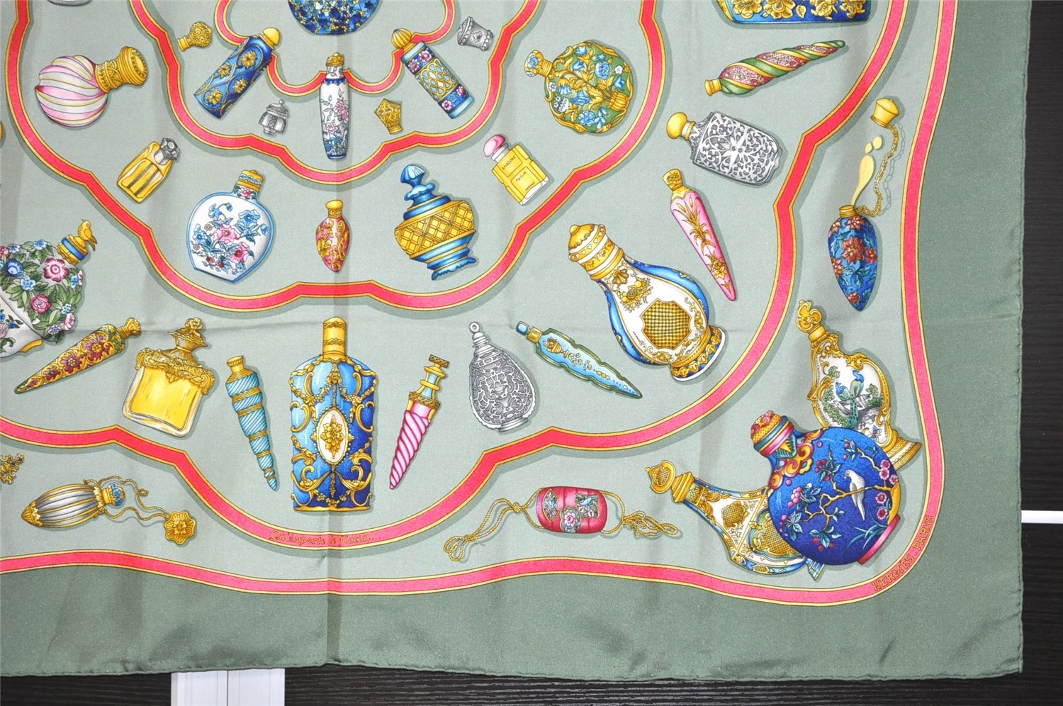 Authentic HERMES Carre 90 Scarf 