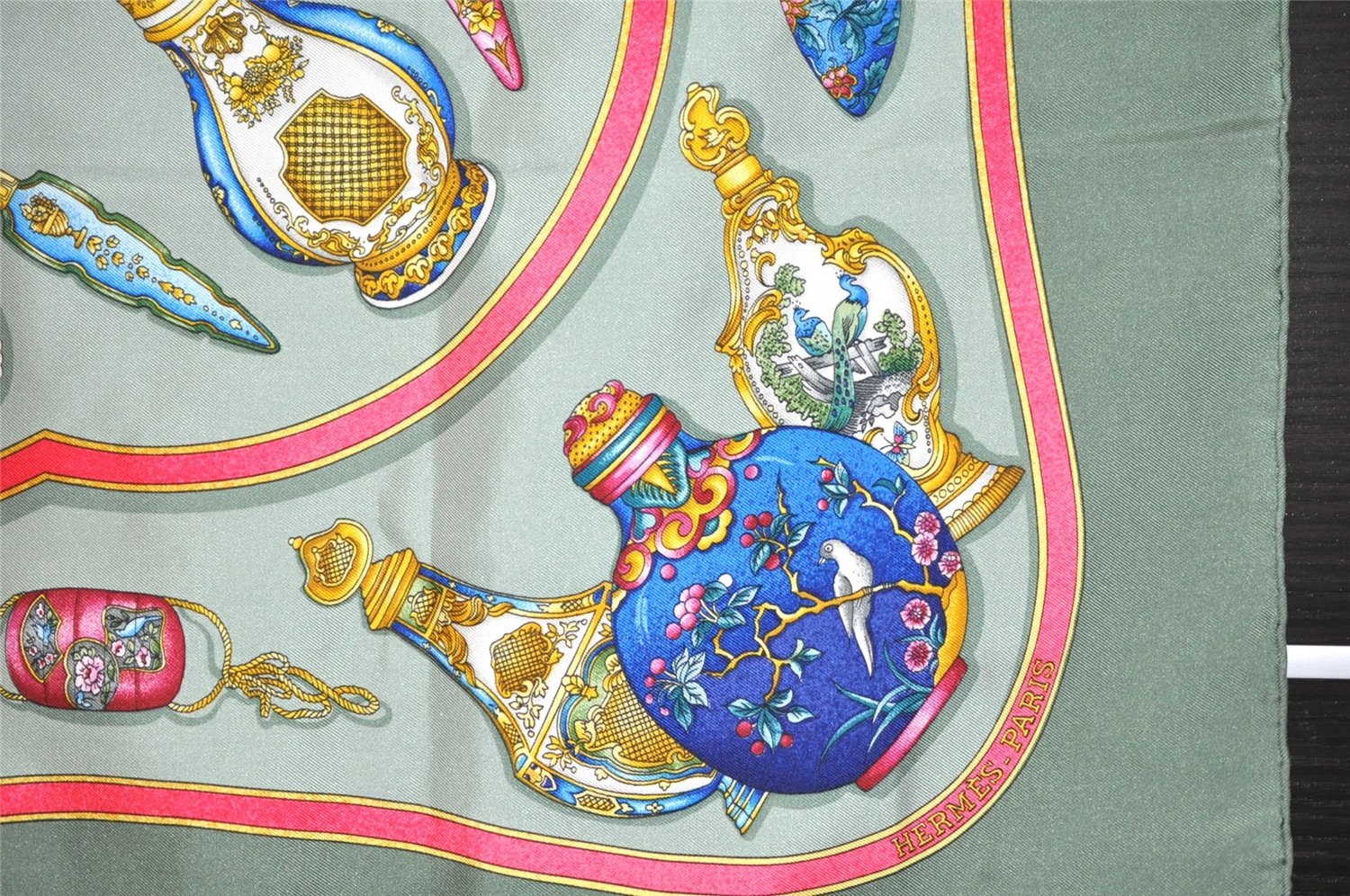 Authentic HERMES Carre 90 Scarf 