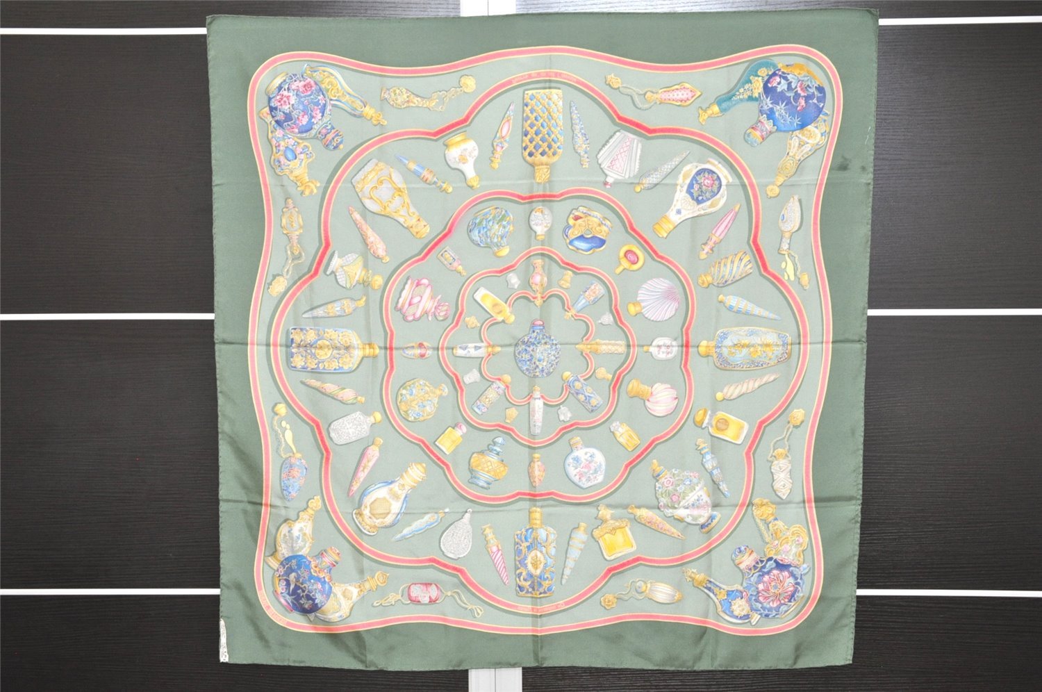 Authentic HERMES Carre 90 Scarf 