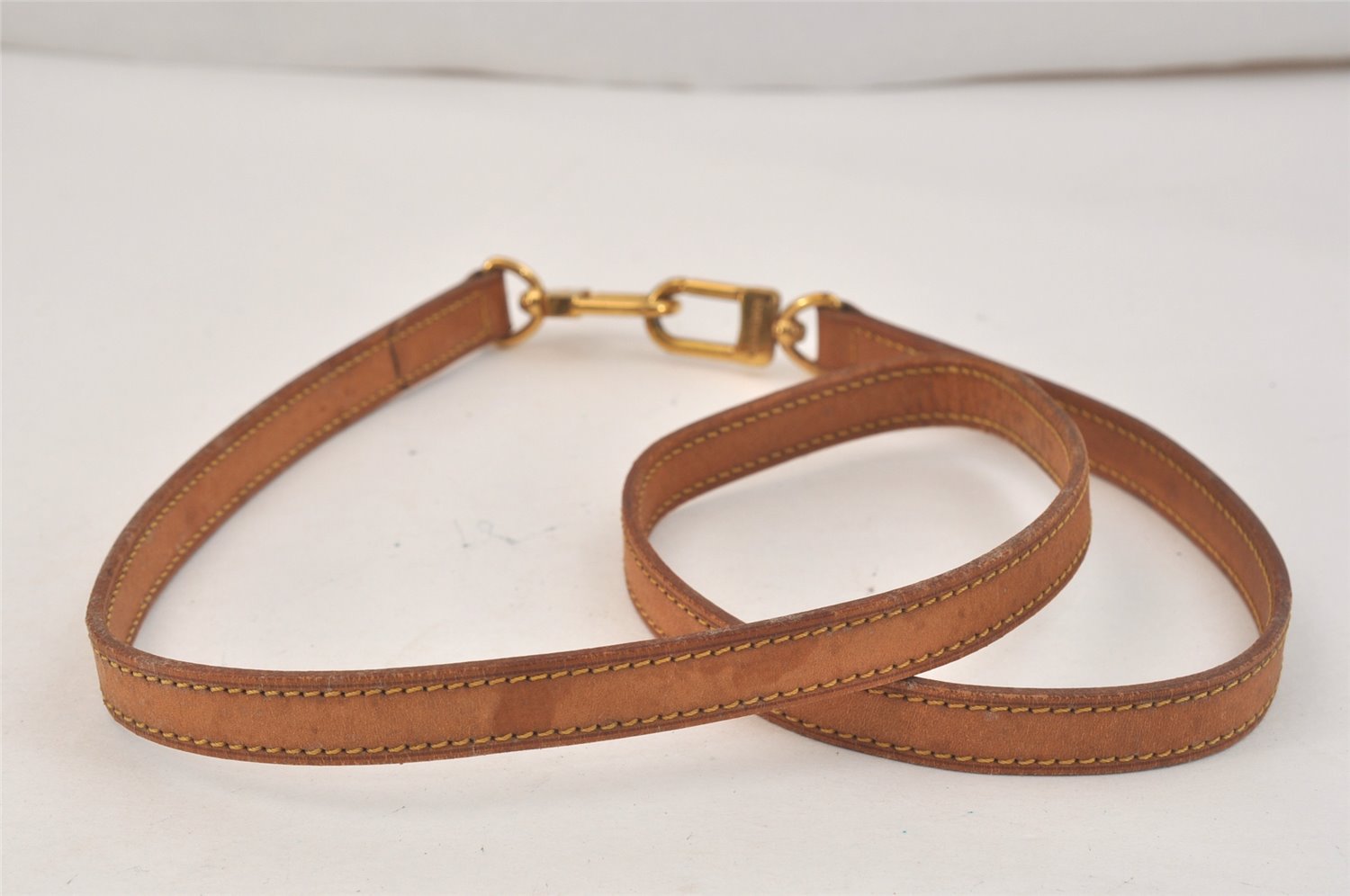 Authentic Louis Vuitton Leather Shoulder Strap Beige 39.2