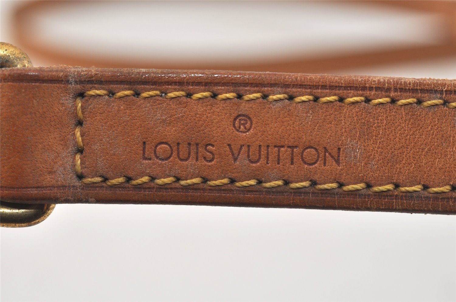 Authentic Louis Vuitton Leather Shoulder Strap Beige 39.2