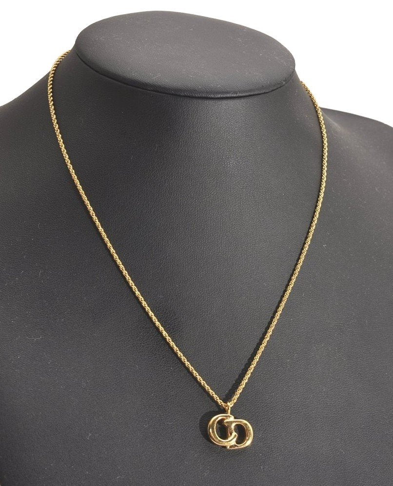 Authentic Christian Dior Vintage Gold Tone Chain Pendant Necklace CD 3885J